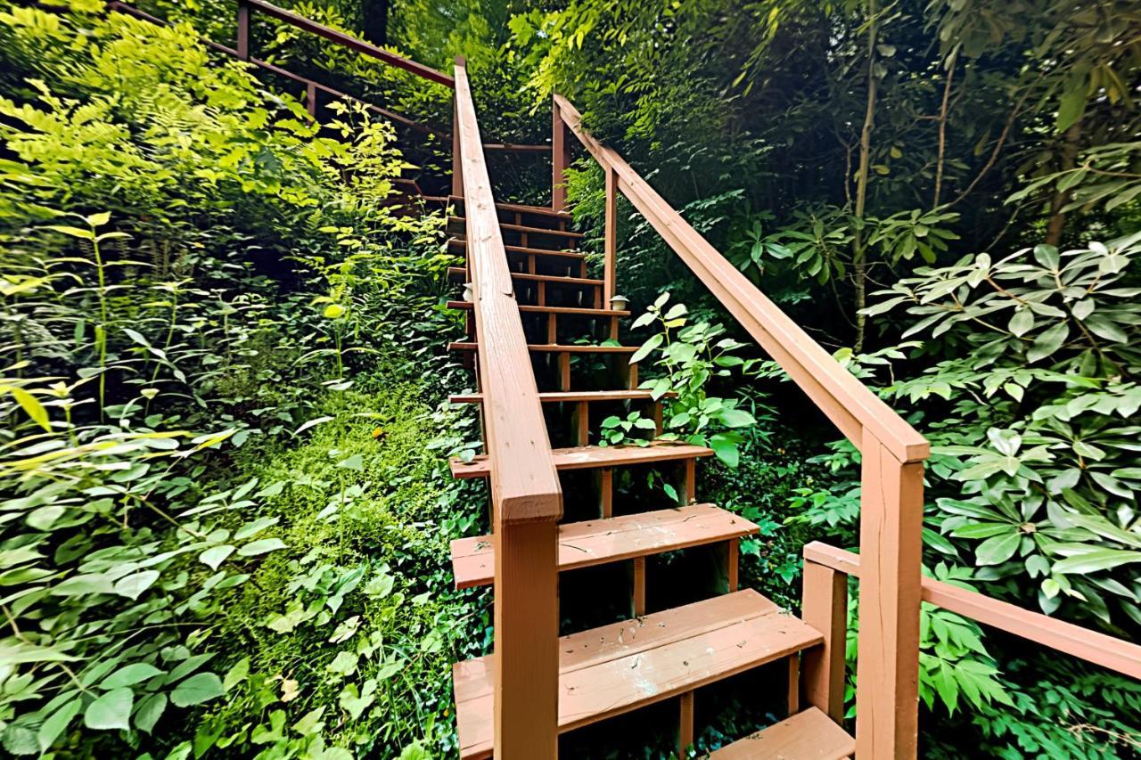 River Song Gerton Ngoại thất bức ảnh